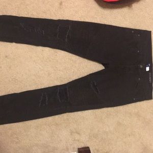 Black ripped skinny jeans